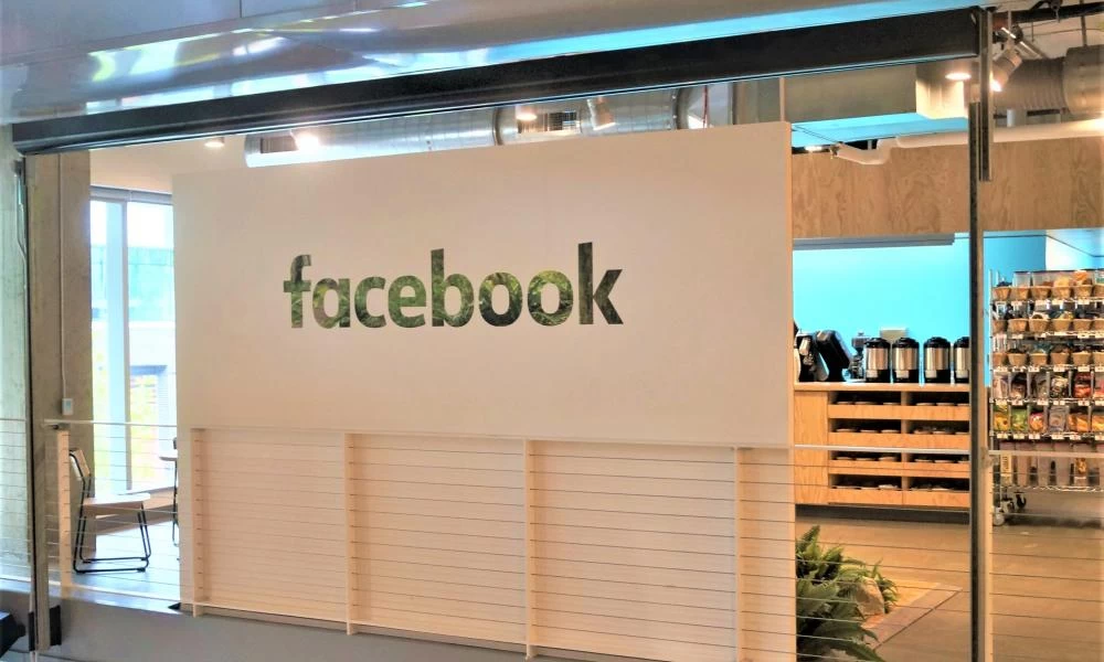 Facebook: Αγωγές "μαμούθ" για τη διαρροή προσωπικών στοιχείων